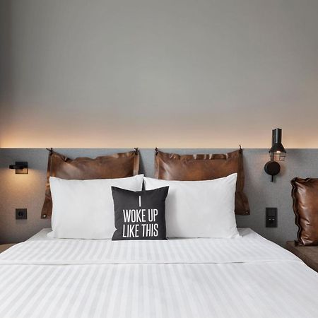 Moxy Duesseldorf City Eksteriør billede