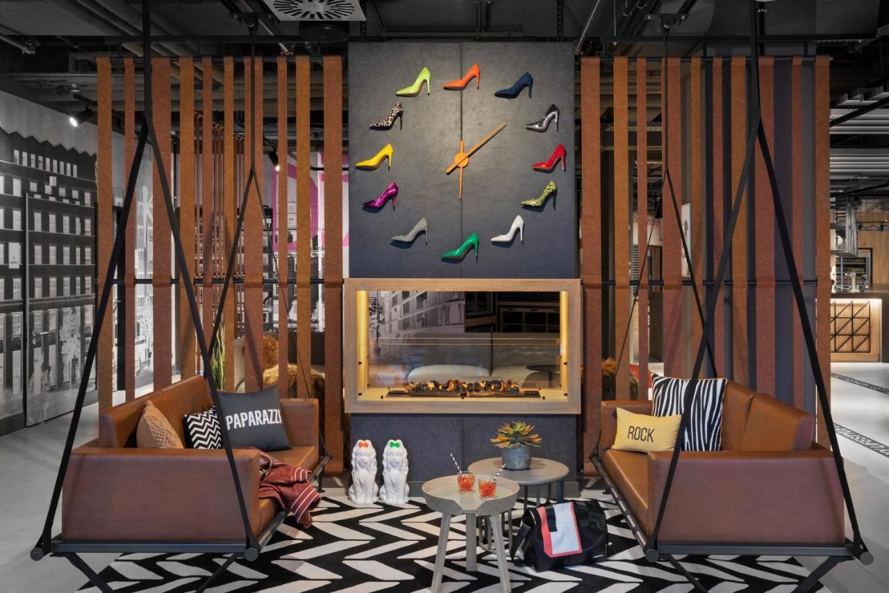 Moxy Duesseldorf City Eksteriør billede