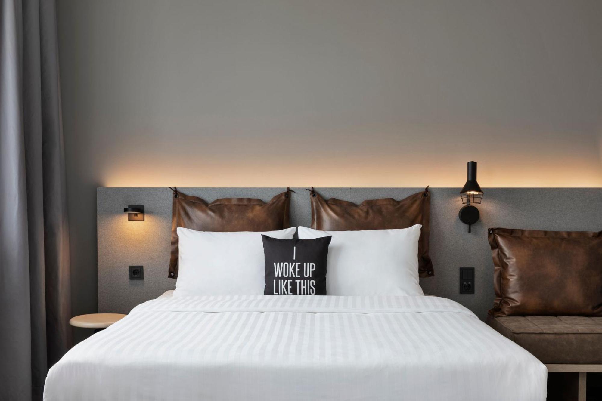 Moxy Duesseldorf City Eksteriør billede