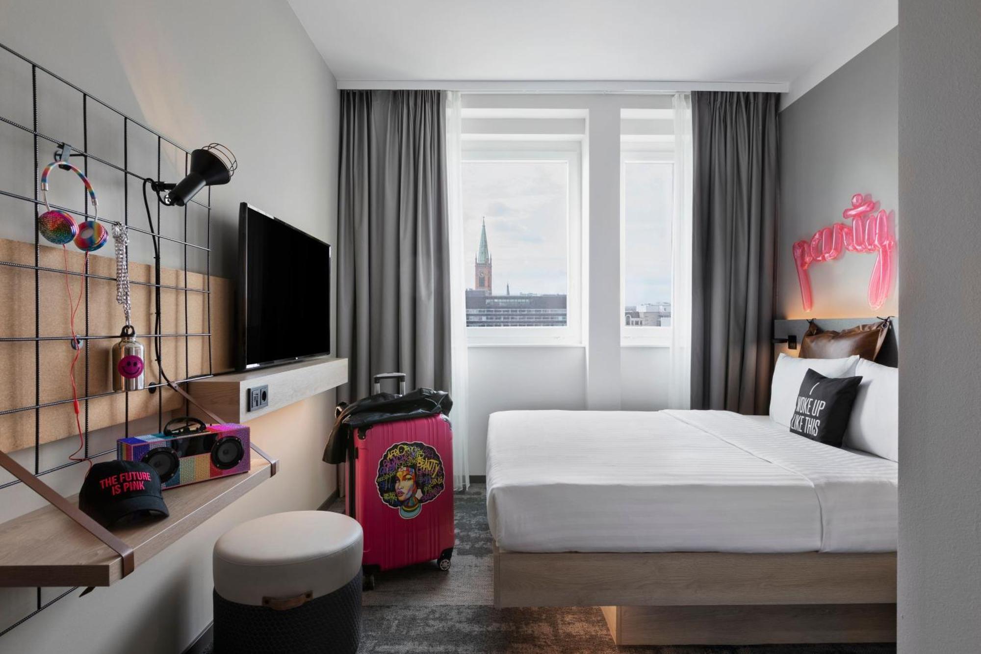 Moxy Duesseldorf City Eksteriør billede