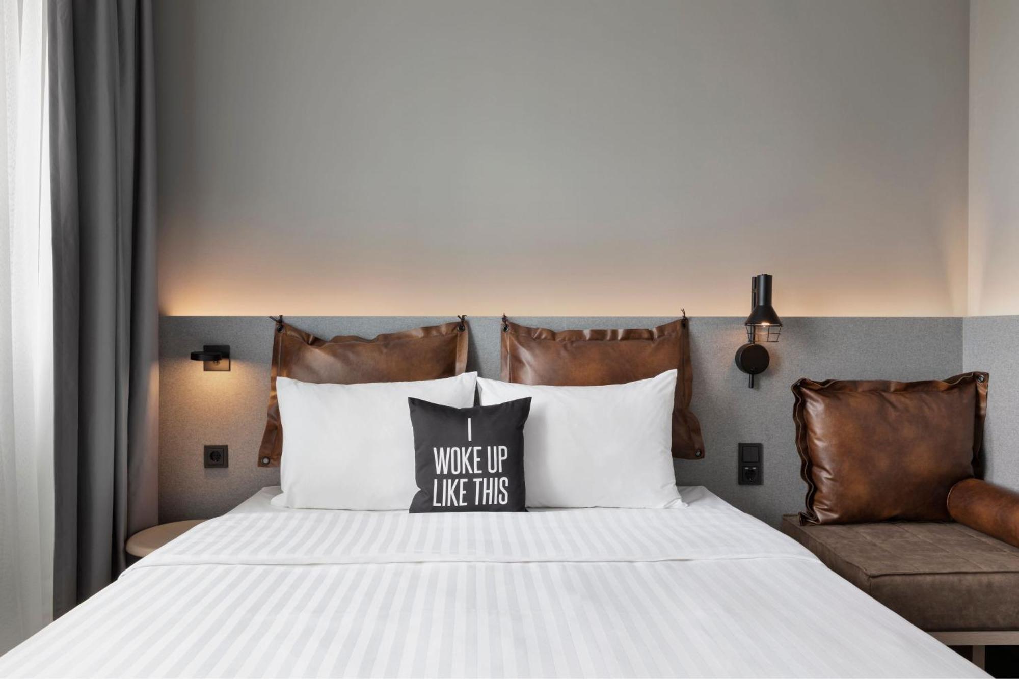 Moxy Duesseldorf City Eksteriør billede