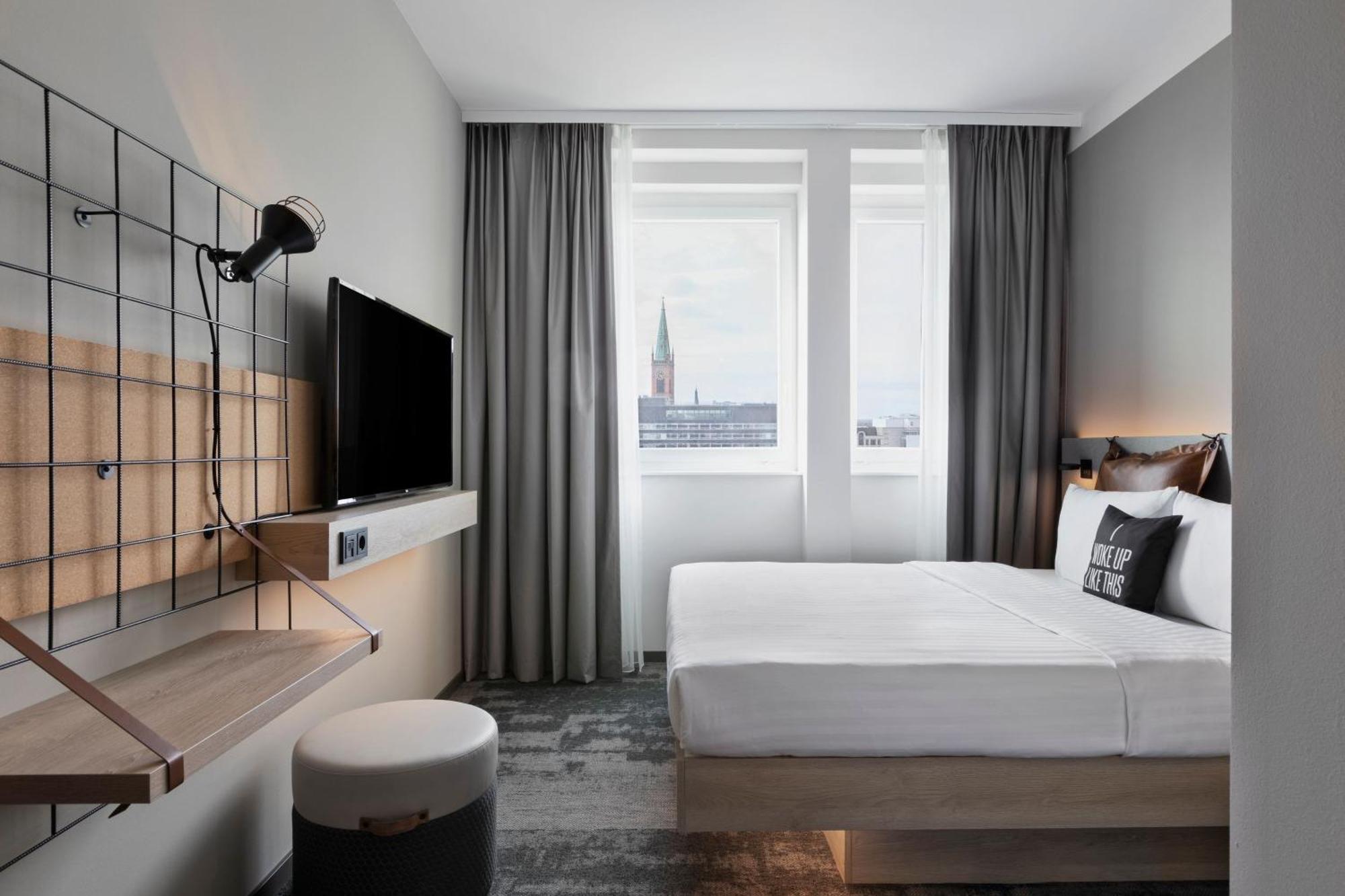 Moxy Duesseldorf City Eksteriør billede